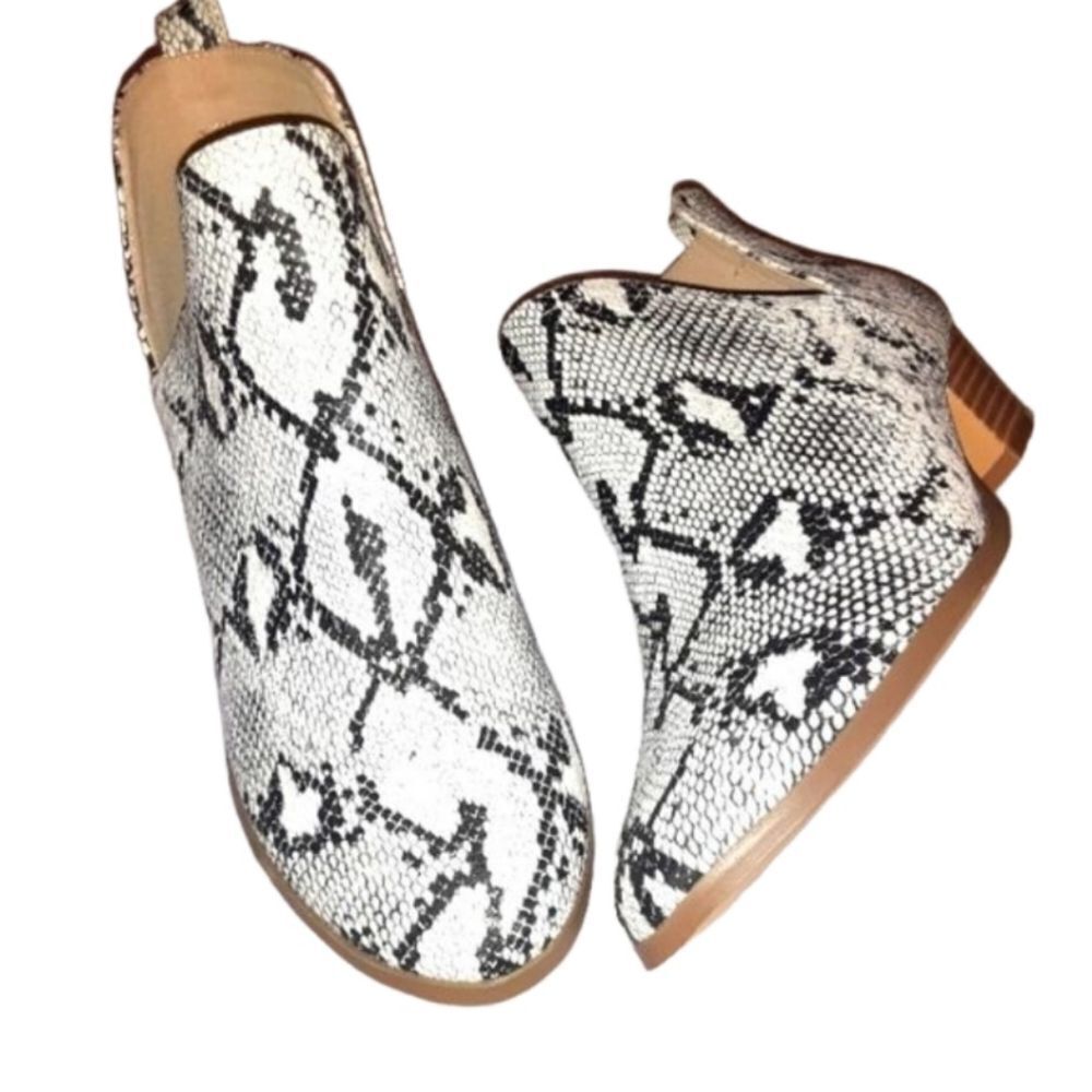 WOMEN'S cut-out ankle boots sz, 8,and 10
